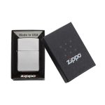Encendedor Zippo High Polish Chrome Plateado ZP250 Agathamarket.cl 3